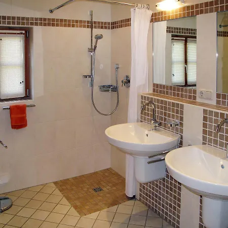 Haus Mader 150w *